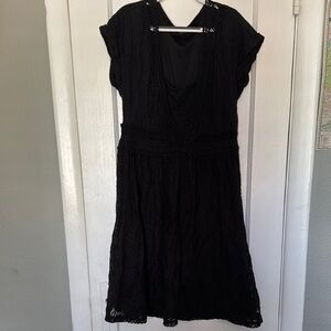 Le Temps Des Cerises Black V-Neck Short Sleeve Midi Dress